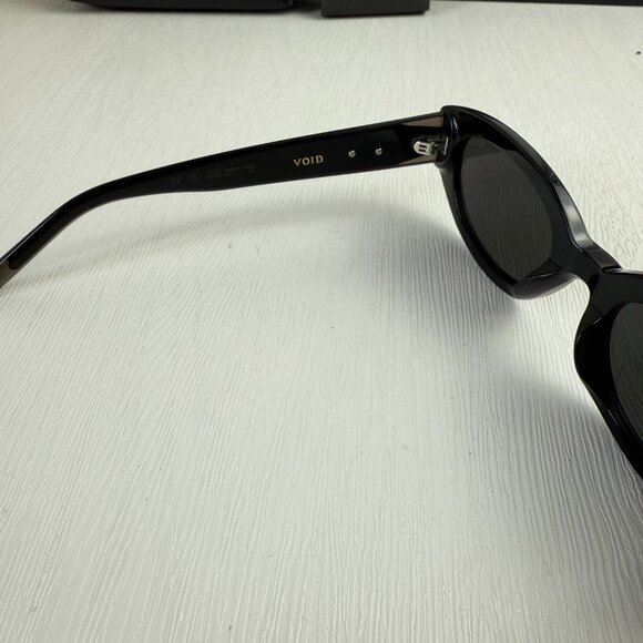 685 NWT GENTLE MONSTER Oval Sunglasses in Black Acetate - Picture 5 of 7